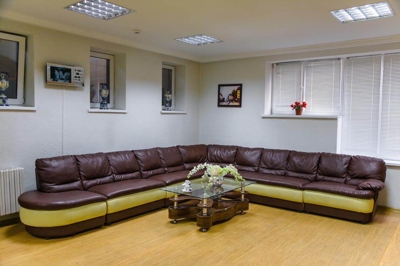 Отель Institutul Muncii Кишинёв Экстерьер фото
