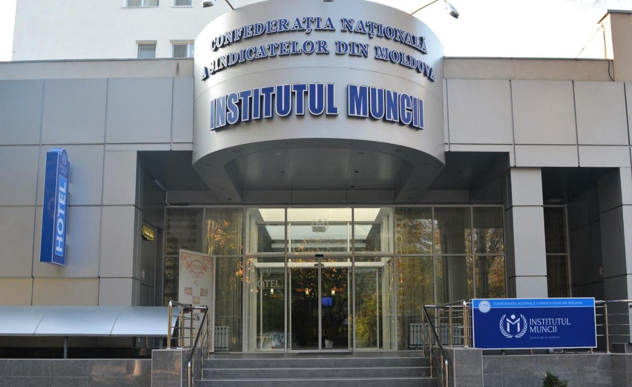 Отель Institutul Muncii Кишинёв Экстерьер фото